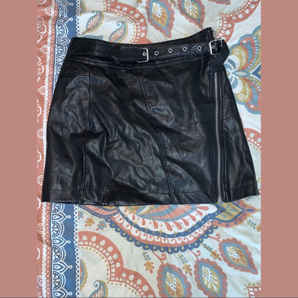 Faux leather forever 21 mini skirt